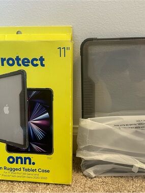 On Running 11" Rugged Tablet Case in Smoke Gray